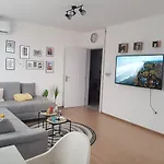 דירה Panorama Cozy View סטרה זגורה