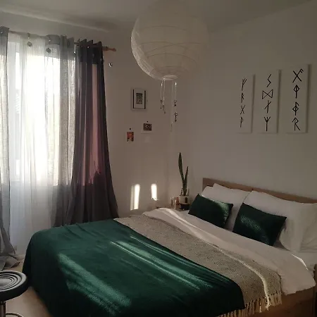 уютен двустаен с прекрасна гледка Apartment *